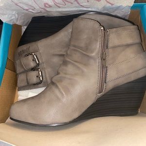 NEW IN BOX! Never worn Blowfish size 11 booties. Gray with black wedge heel